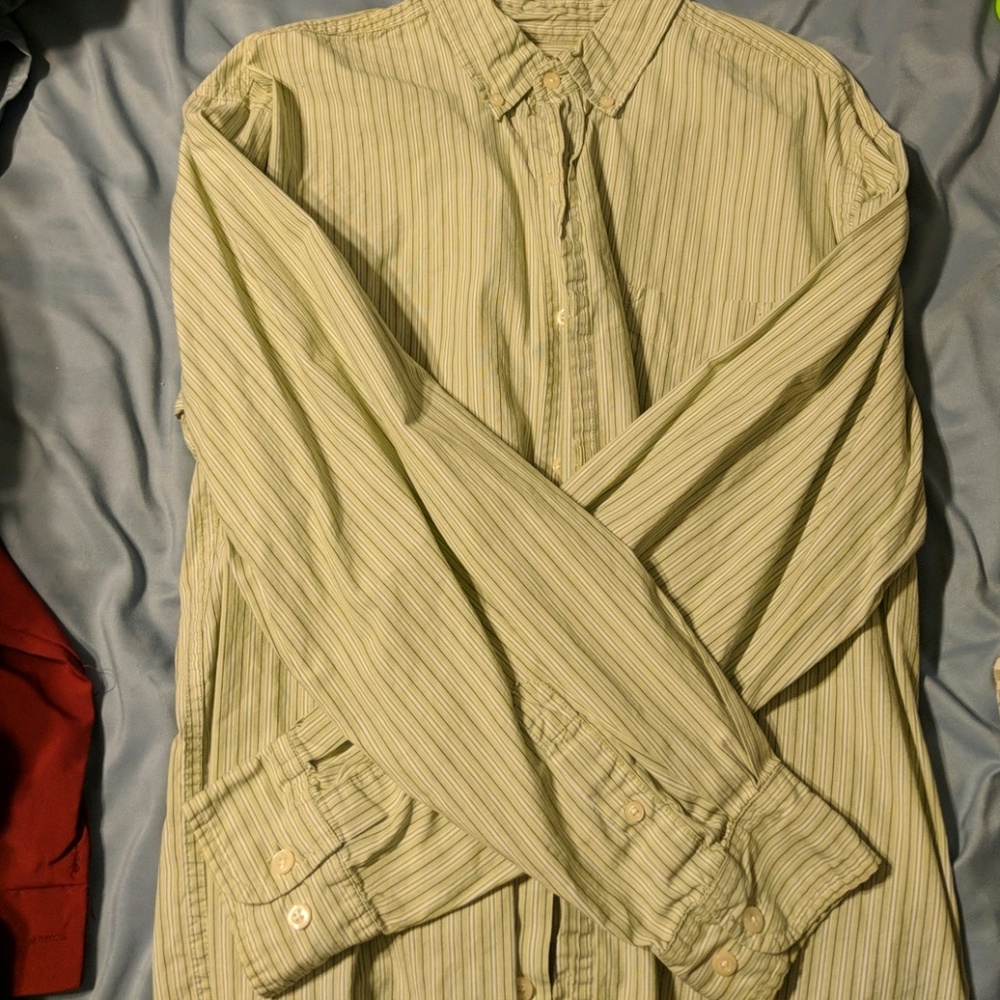 Men's long sleeved button down shirt